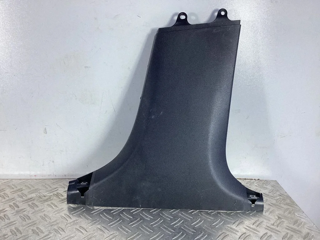 (B) pillar trim (bottom) – Mercedes-Benz GLC-Class C253 (2016-)