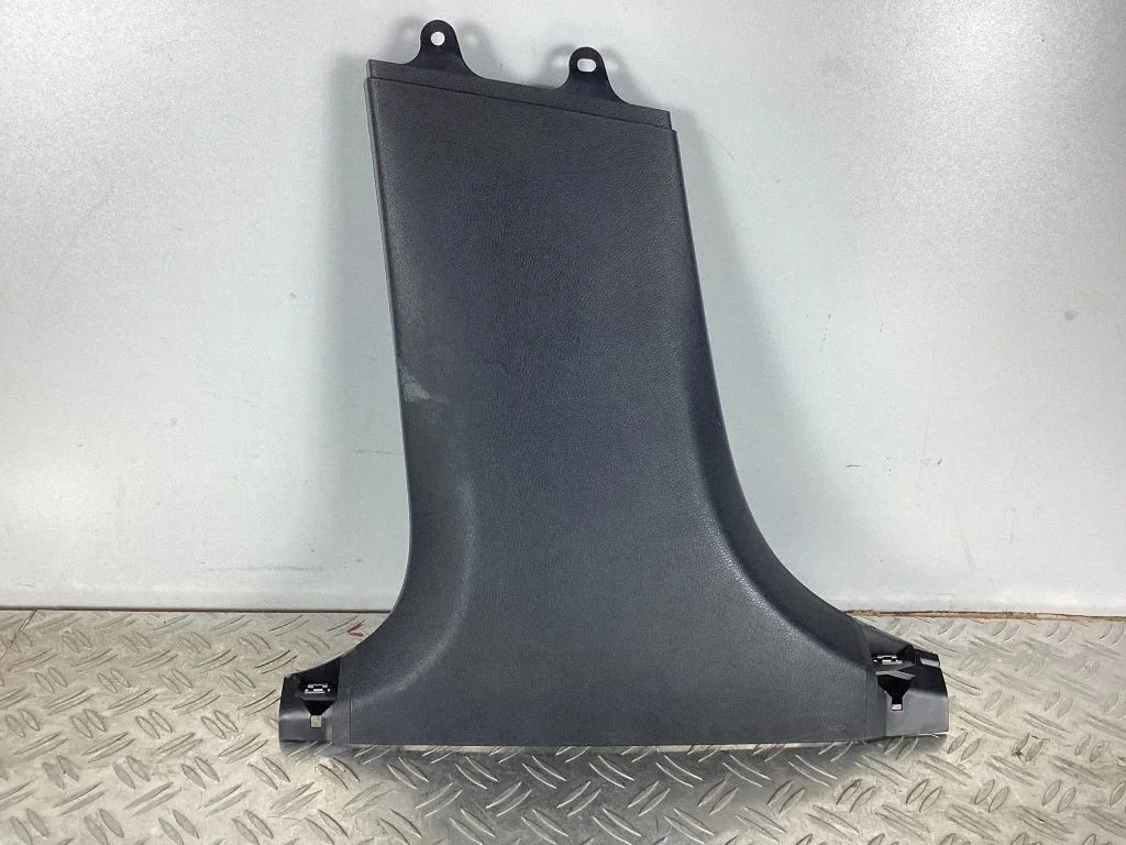 (B) pillar trim (bottom) – Mercedes-Benz GLC-Class C253 (2016-)