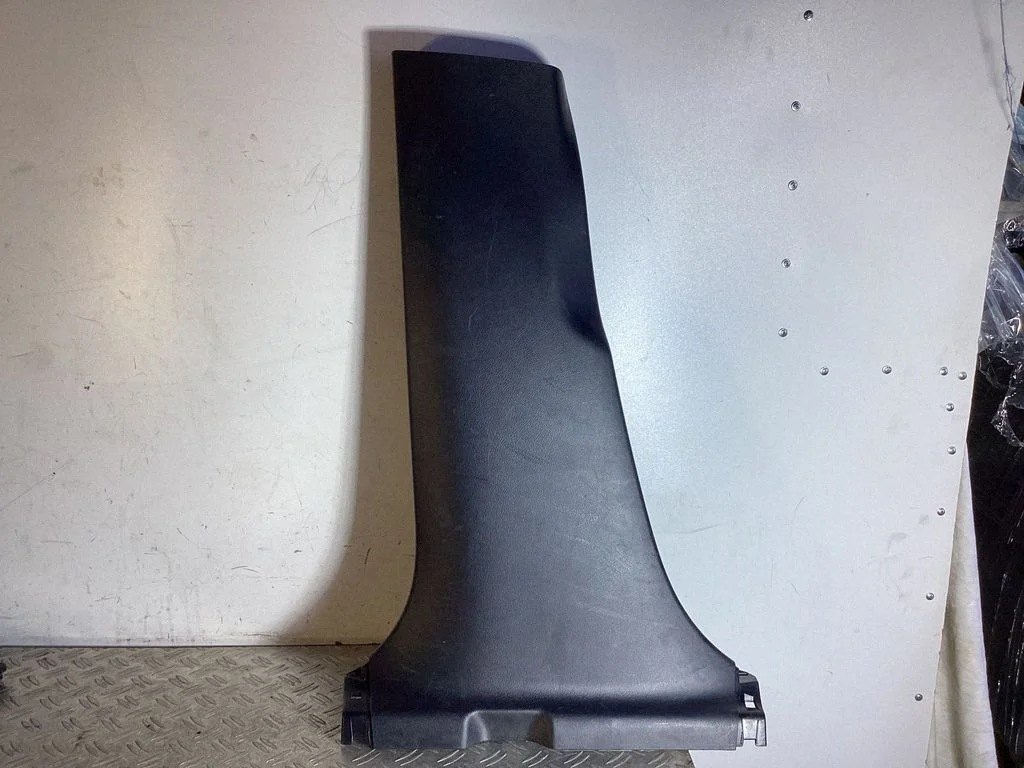 (B) pillar trim (bottom) – Lexus RX 450H (2016-)