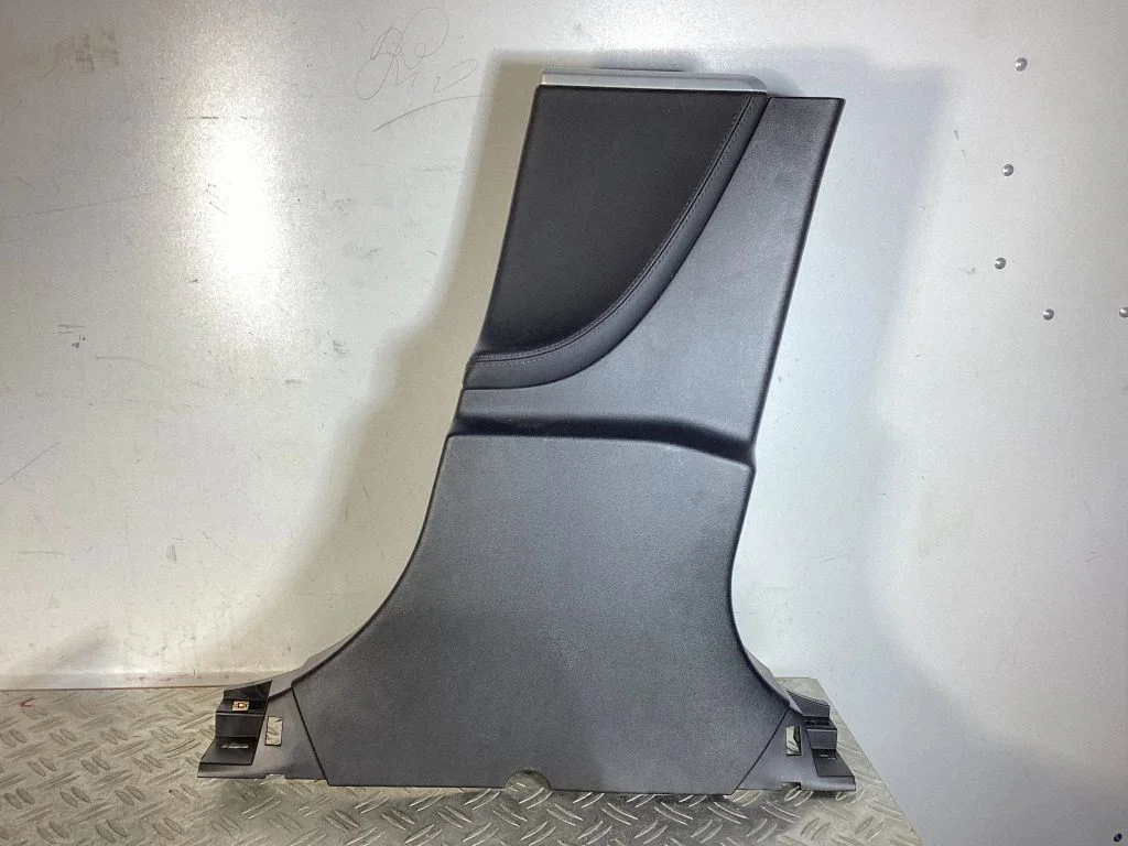(B) pillar trim (bottom) – Tesla Model S (2012-)