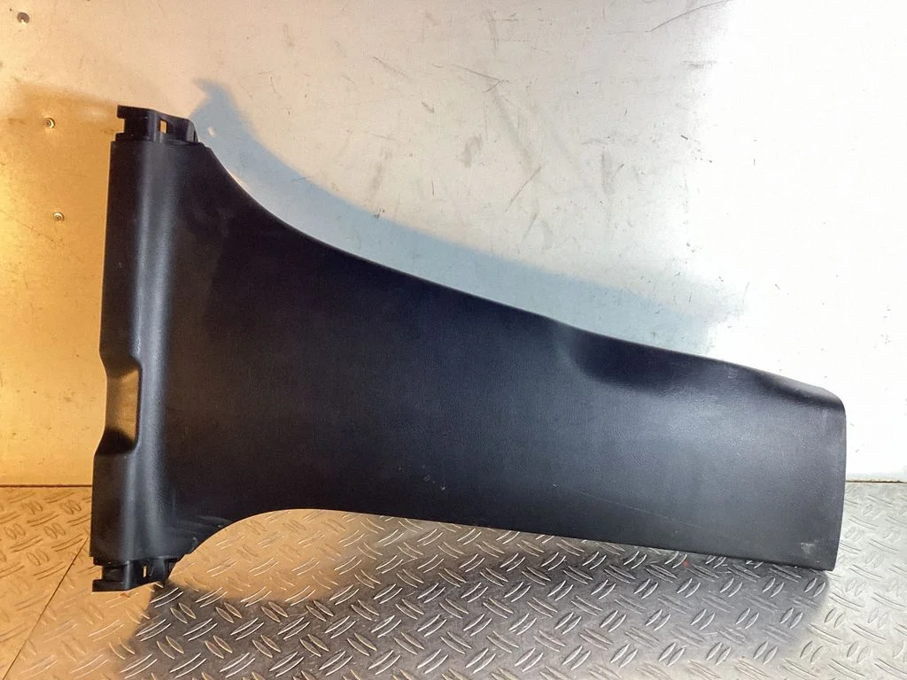 (B) pillar trim (bottom) – Lexus RX 450H (2016-)