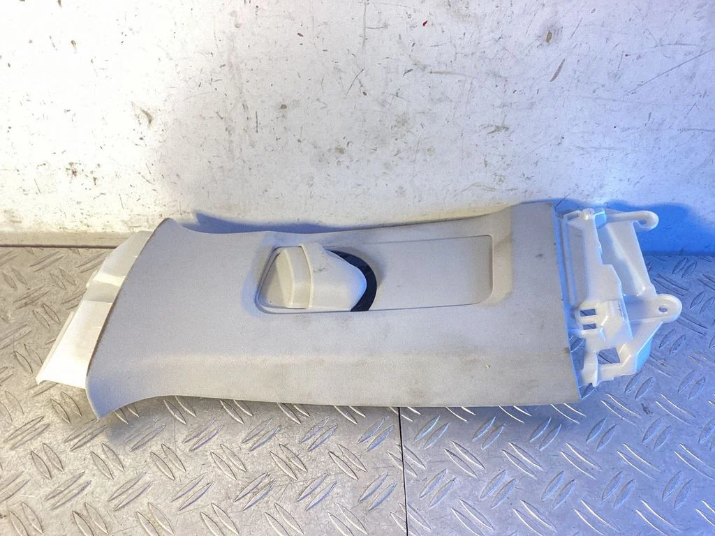 (B) pillar trim (top) – Lexus IS III XE30 (2013-2020)