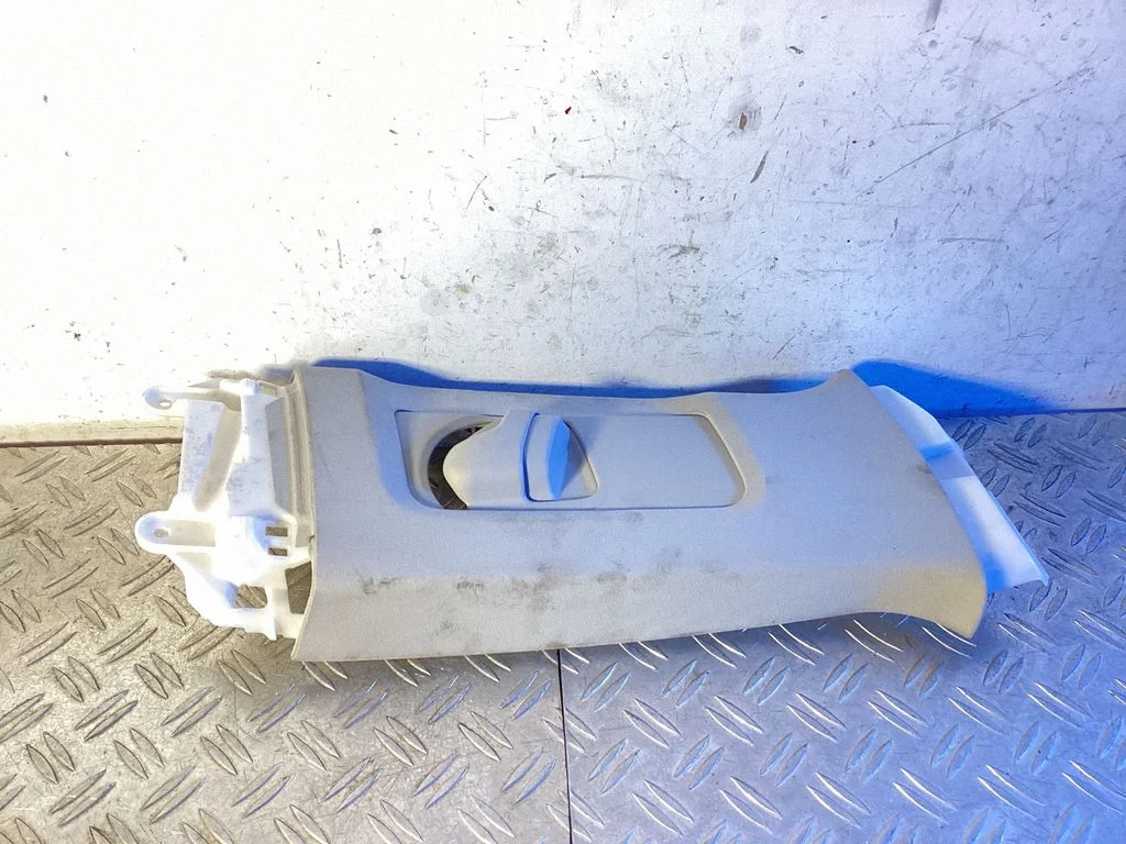(B) pillar trim (top) – Lexus IS III XE30 (2013-2020)