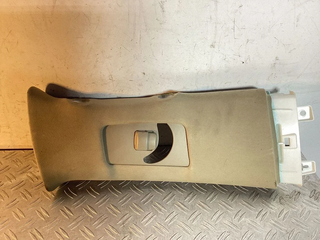 (B) pillar trim (top) 6241060130