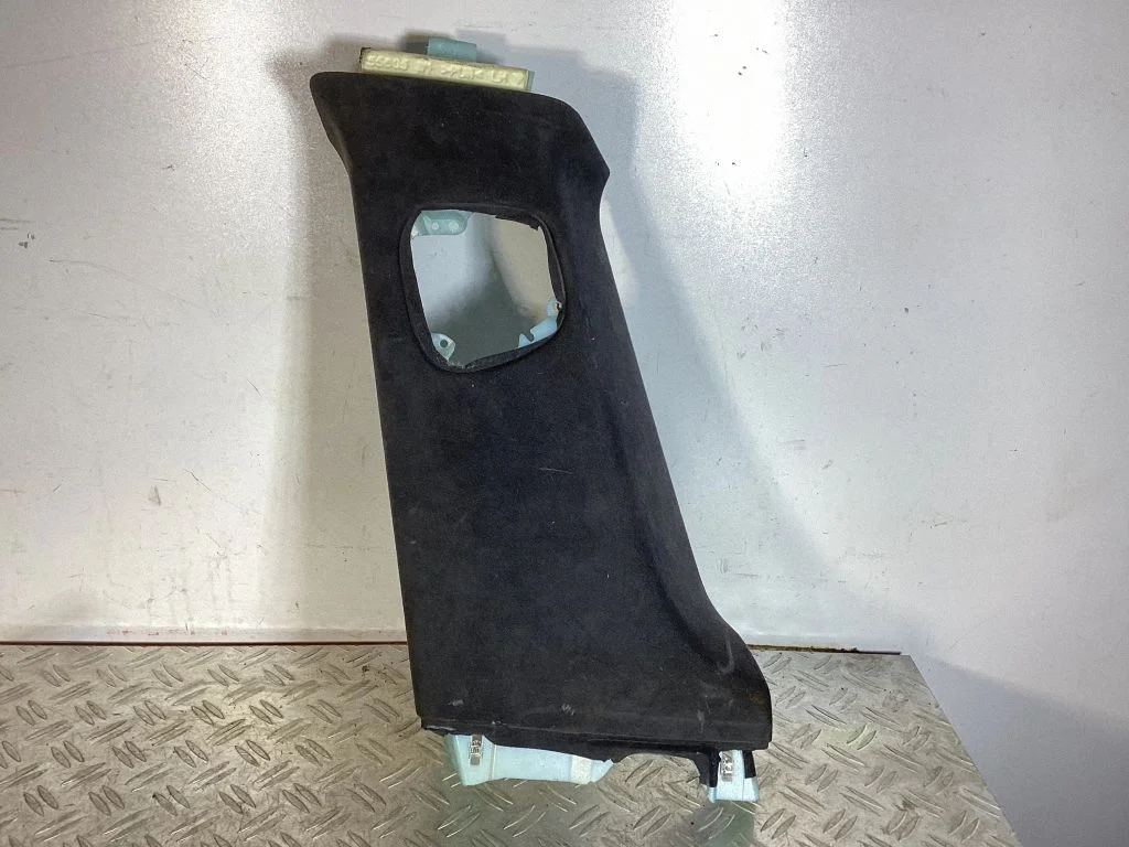 (B) pillar trim (top) 102161206B