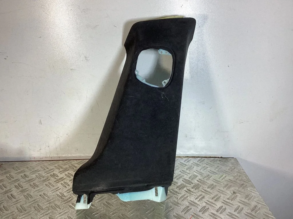 (B) pillar trim (top) 102161306B