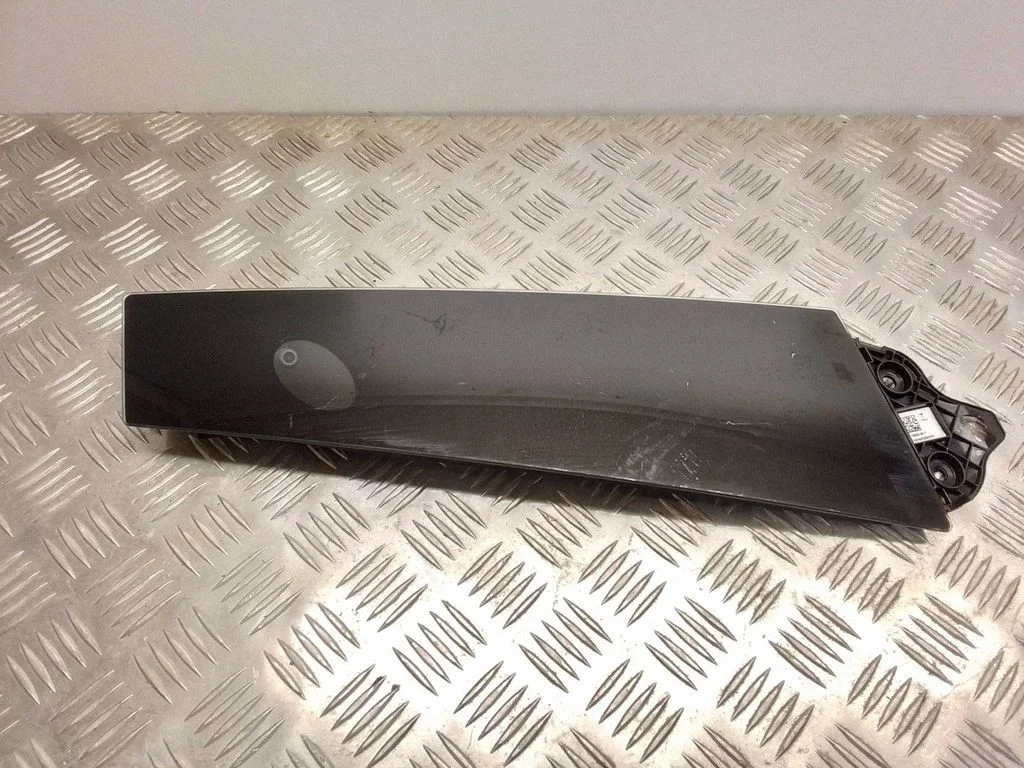 (B) pillar trim (top) 110925390F