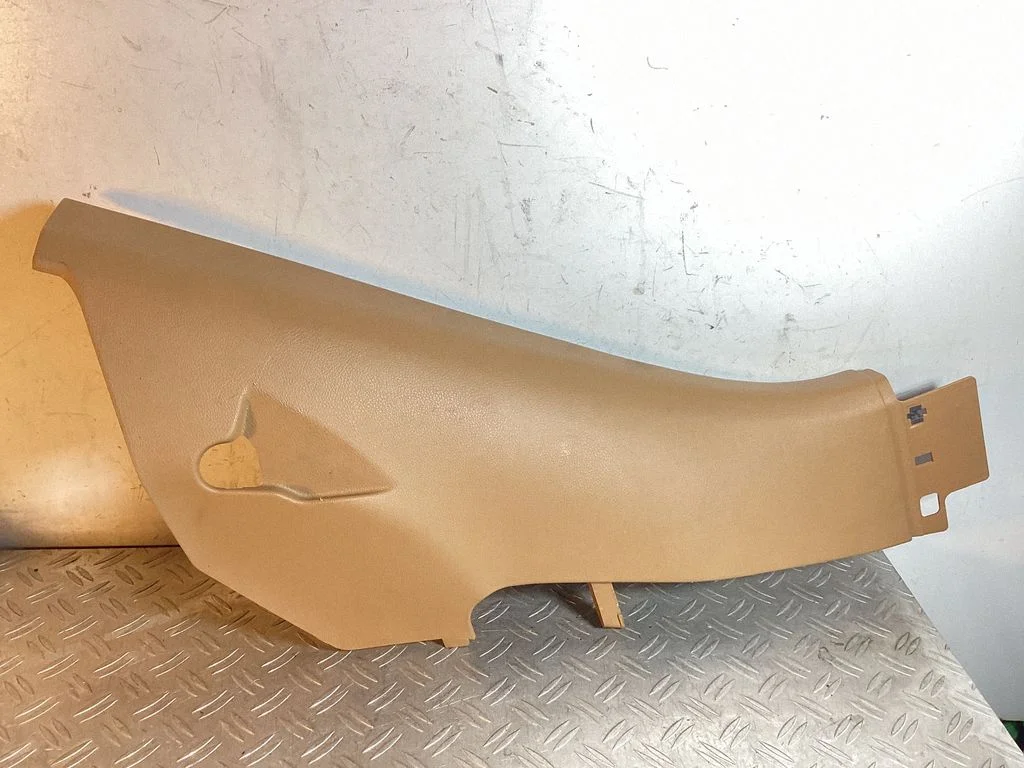 (C) piilari kate – Porsche Cayenne (92A) (2010-2017)