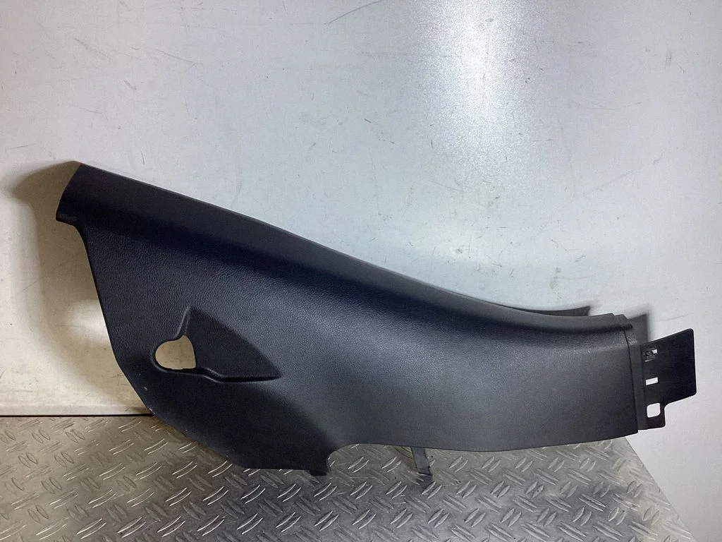 (C) piilari kate – Porsche Cayenne (92A) (2010-2017)