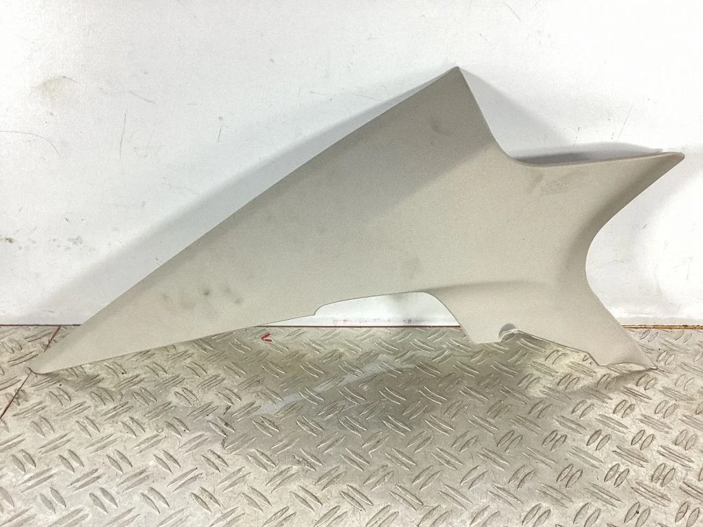 (C) piilari kate – Honda Accord (2008-2016)