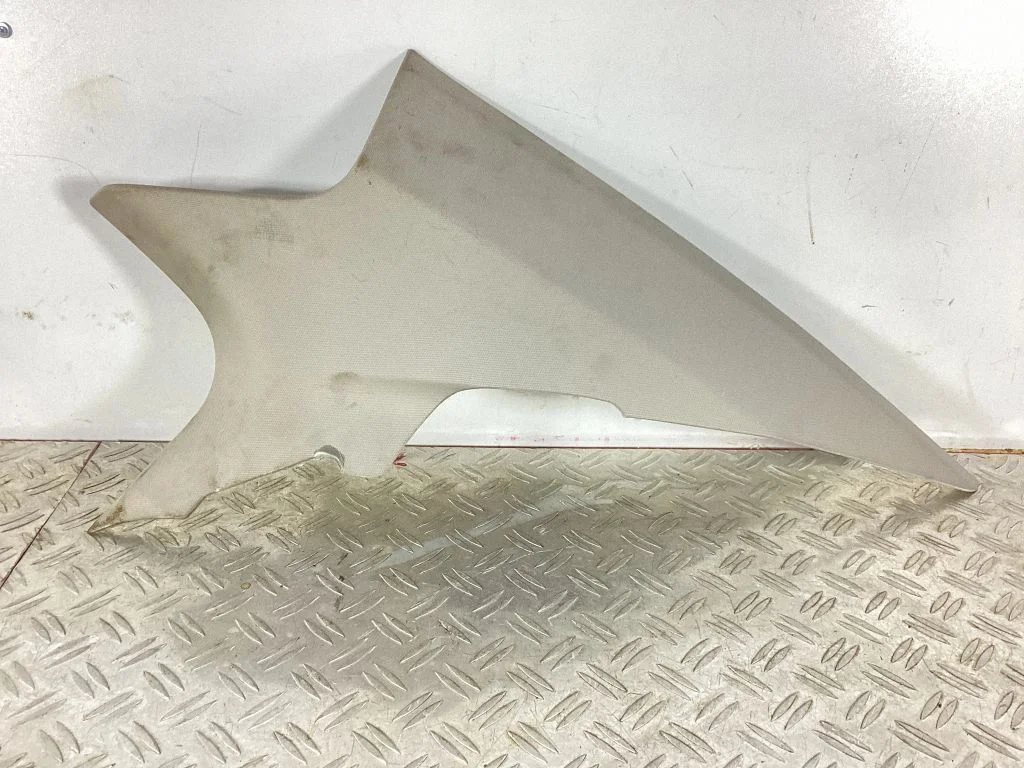 (C) piilari kate – Honda Accord (2008-2016)