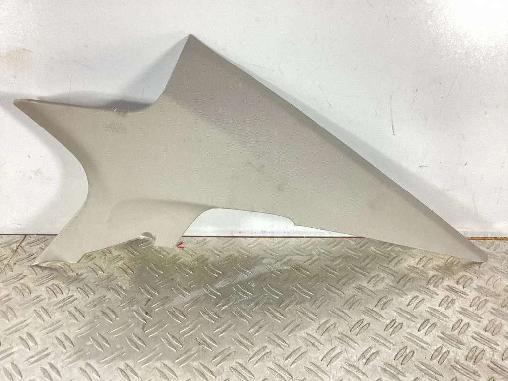 (C) piilari kate – Honda Accord (2008-2016)