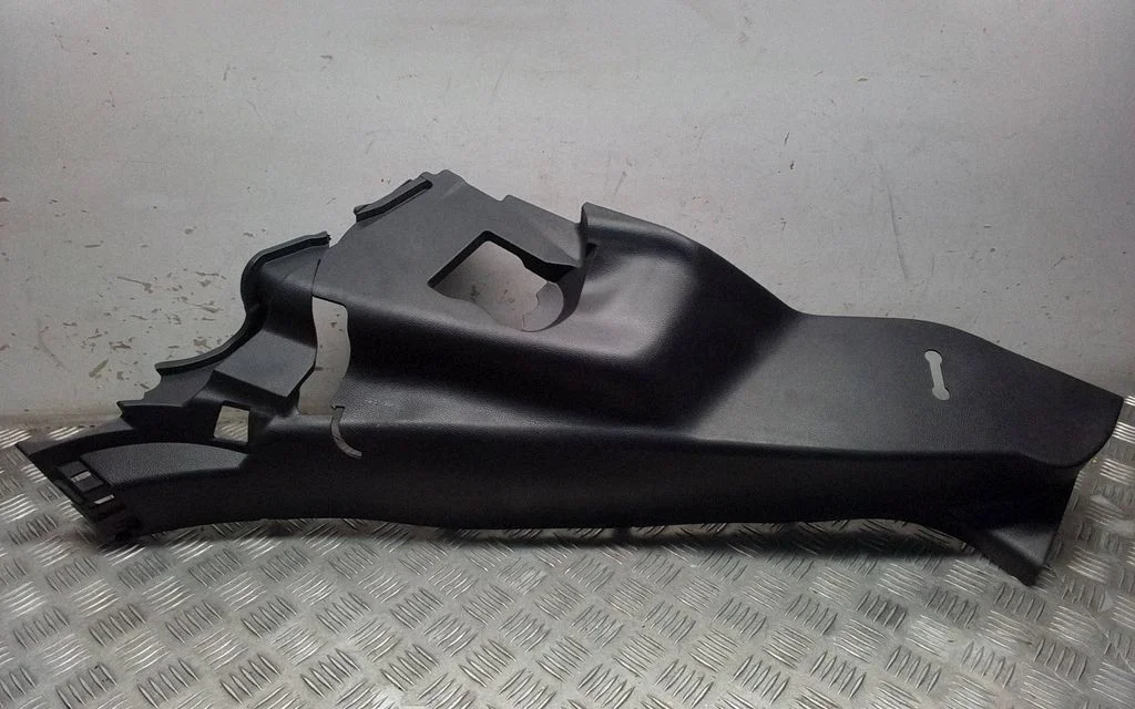 (D)pillar trim (top) 625642070