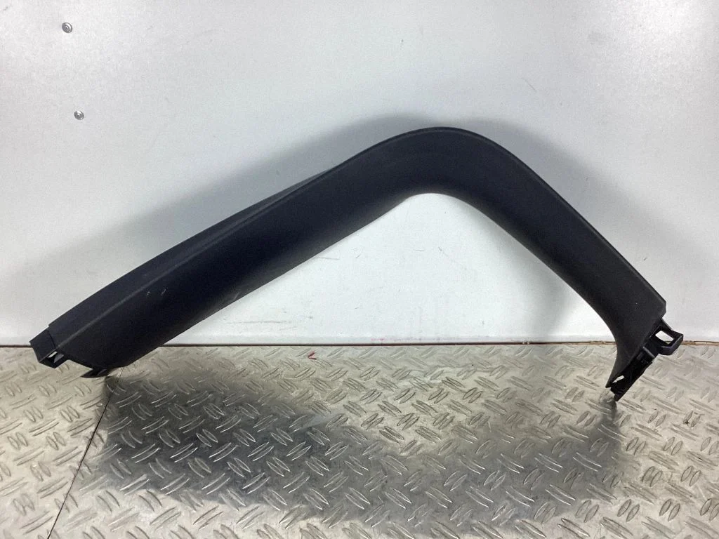 (D)pillar trim (top) A2537400171