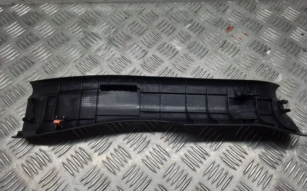 Rear sill trim cover 6791742110