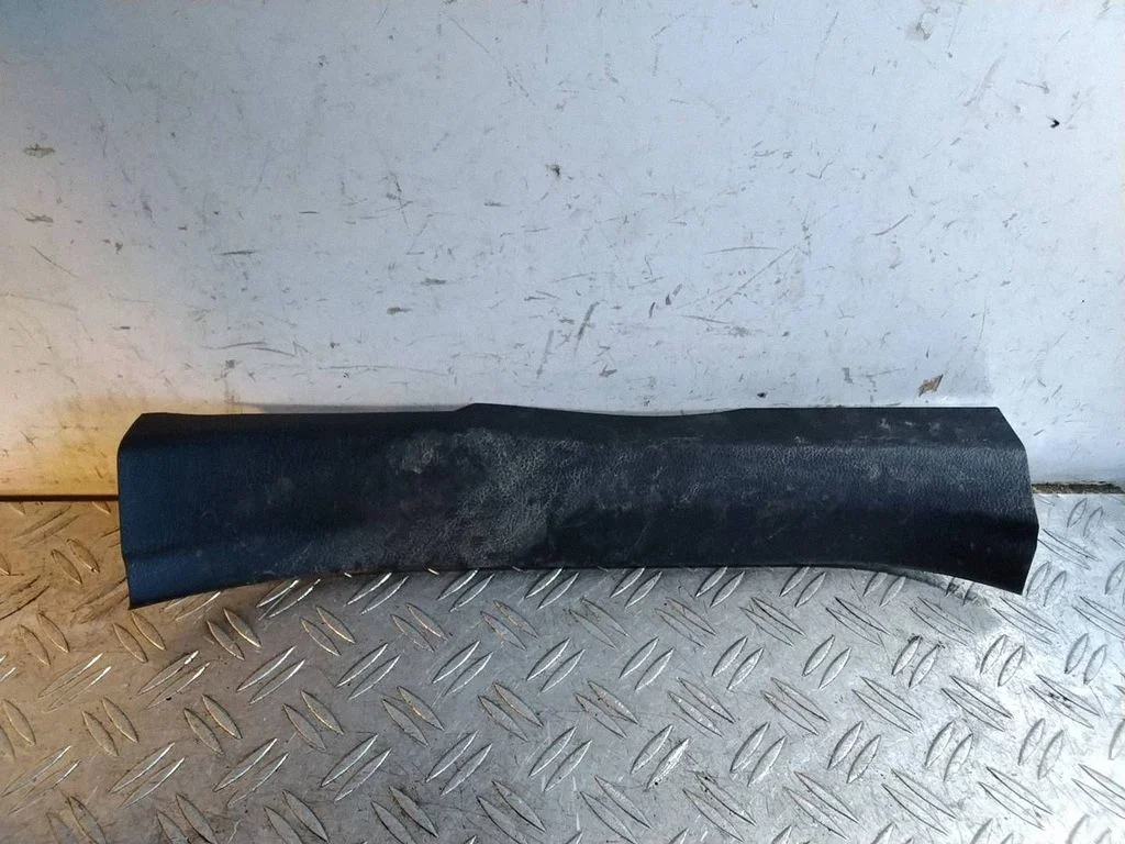 Rear sill trim cover 6791778010