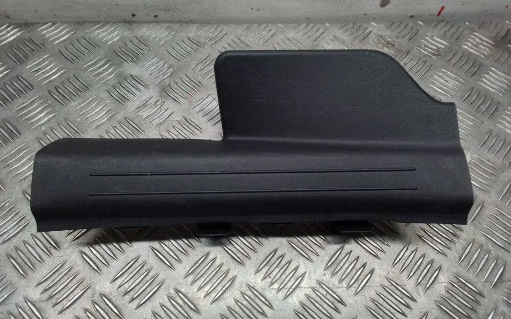 Tagalävise kate (sisemine) 85875CV000