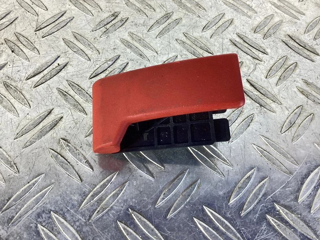 Engine bonnet (hood) release handle – Mercedes-Benz GLC-Class C253 (2016-)