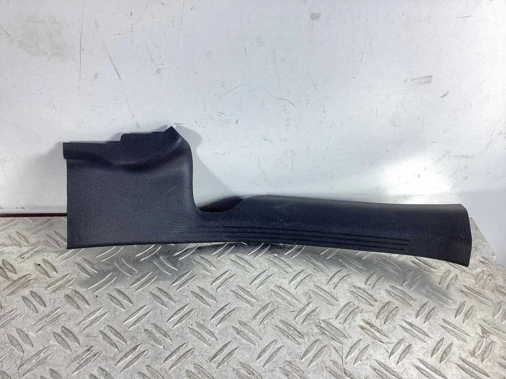 Rear sill trim cover A2536860200