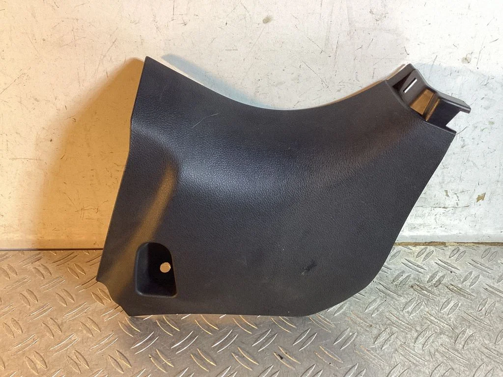 Foot area side trim – Lexus RX III (2008-2015)