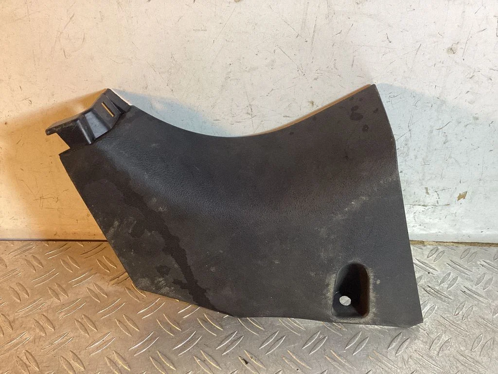 Foot area side trim – Lexus RX III (2008-2015)