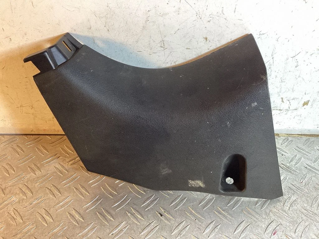 Foot area side trim – Lexus RX III (2008-2015)