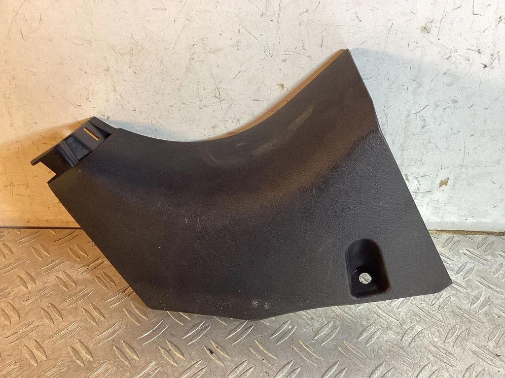 Foot area side trim – Lexus RX III (2008-2015)