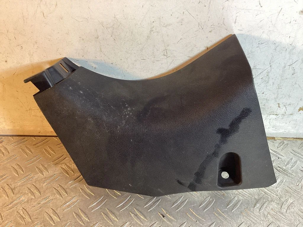Foot area side trim – Lexus RX III (2008-2015)