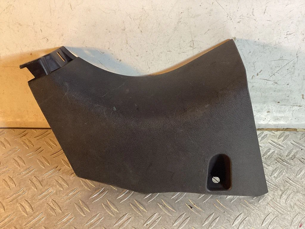 Foot area side trim – Lexus RX III (2008-2015)
