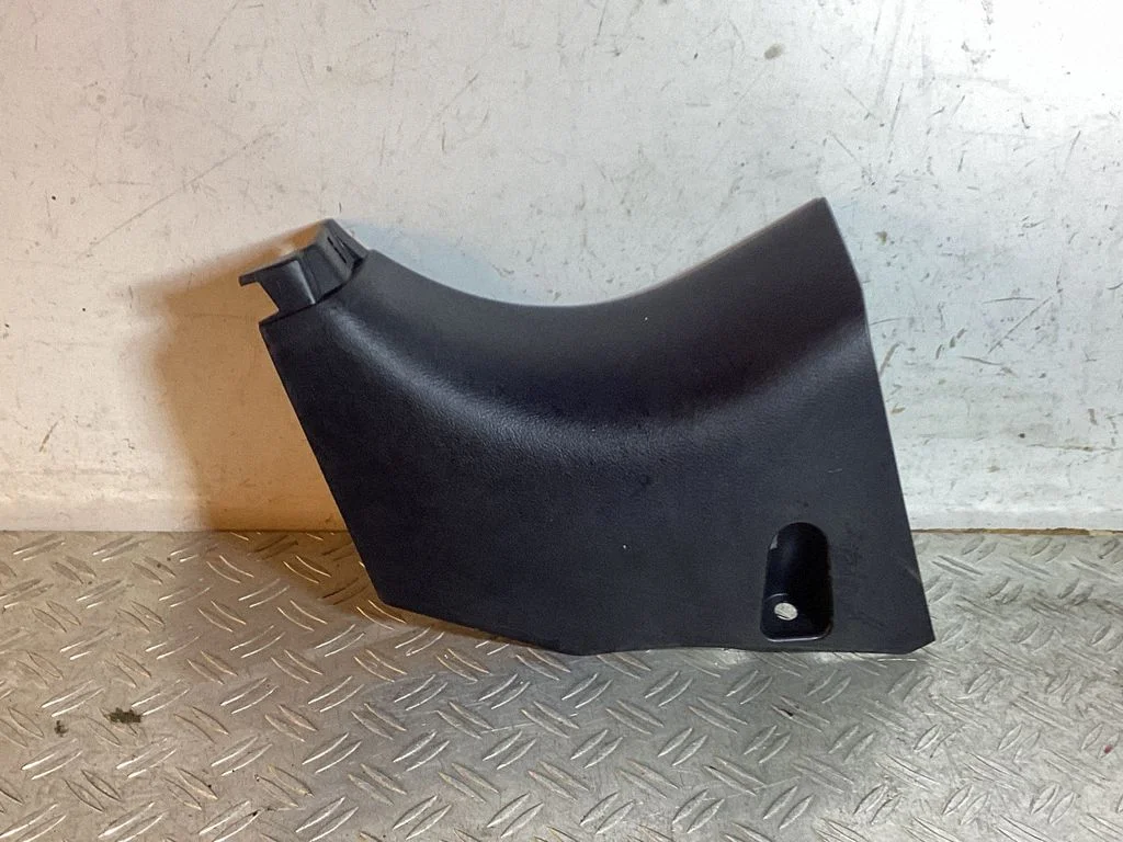 Foot area side trim – Lexus RX III (2008-2015)