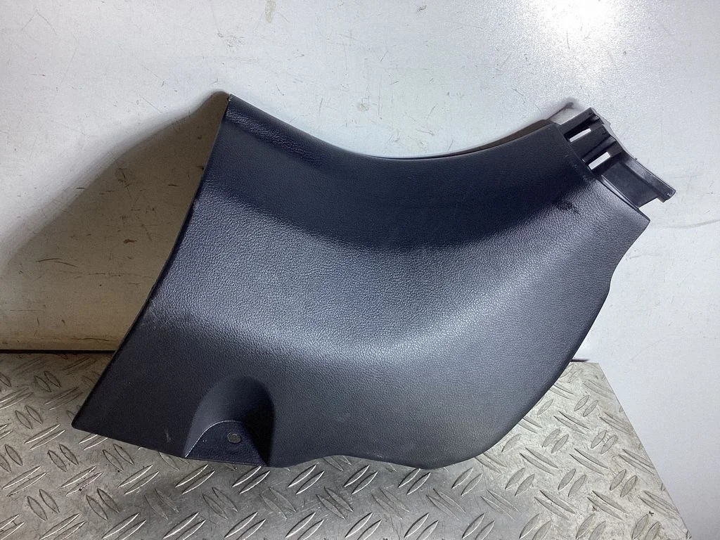 Foot area side trim – Lexus NX (2021-)