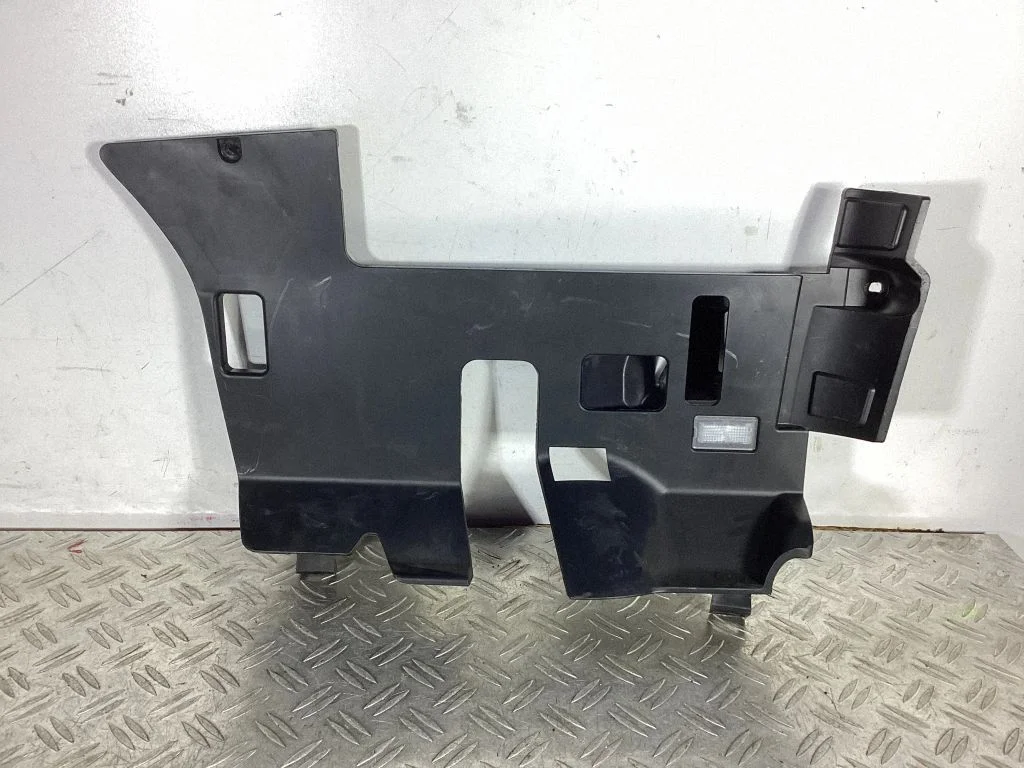 Foot area side trim 600744600H