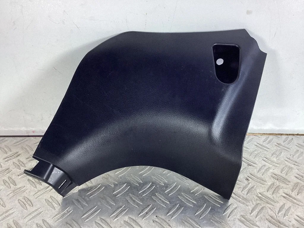 Foot area side trim – Lexus RX III (2008-2015)