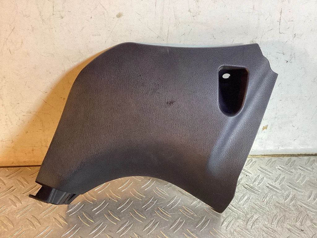 Foot area side trim – Lexus RX III (2008-2015)