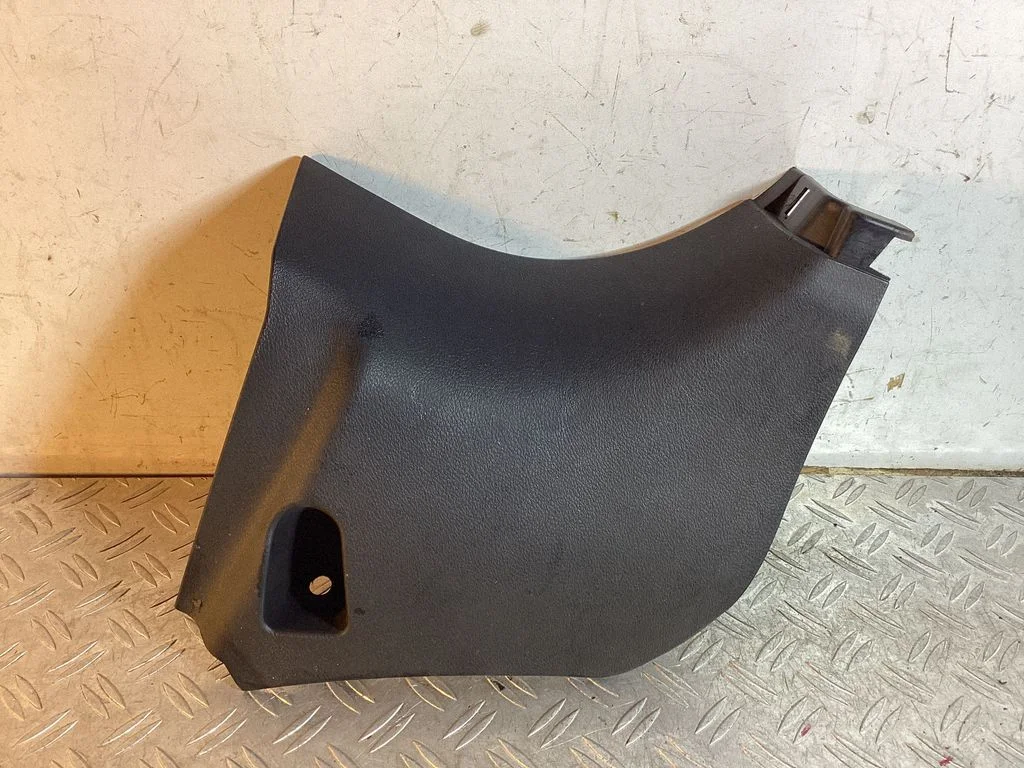 Foot area side trim – Lexus RX III (2008-2015)
