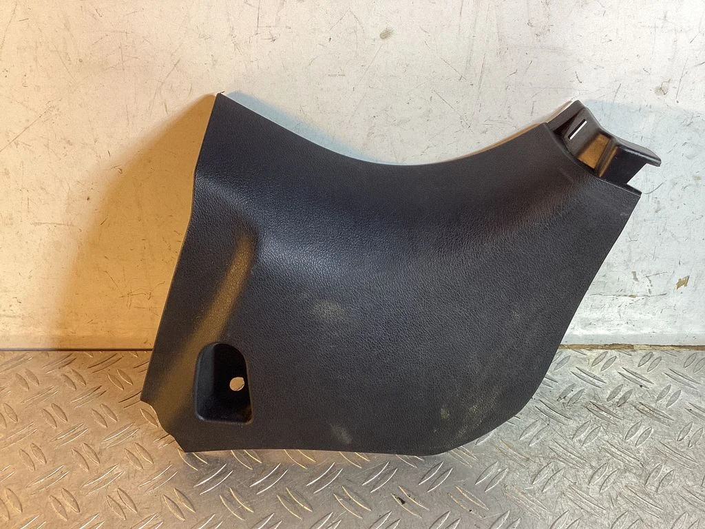 Foot area side trim – Lexus RX III (2008-2015)