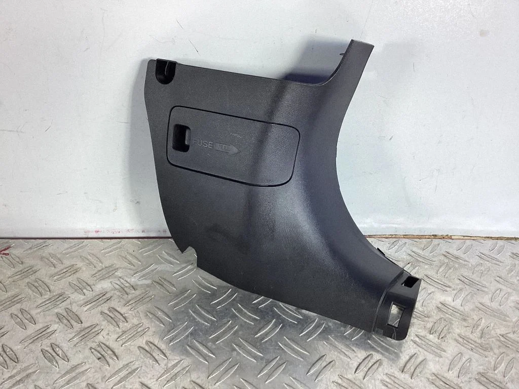 Foot area side trim – Honda Accord (2008-2016)