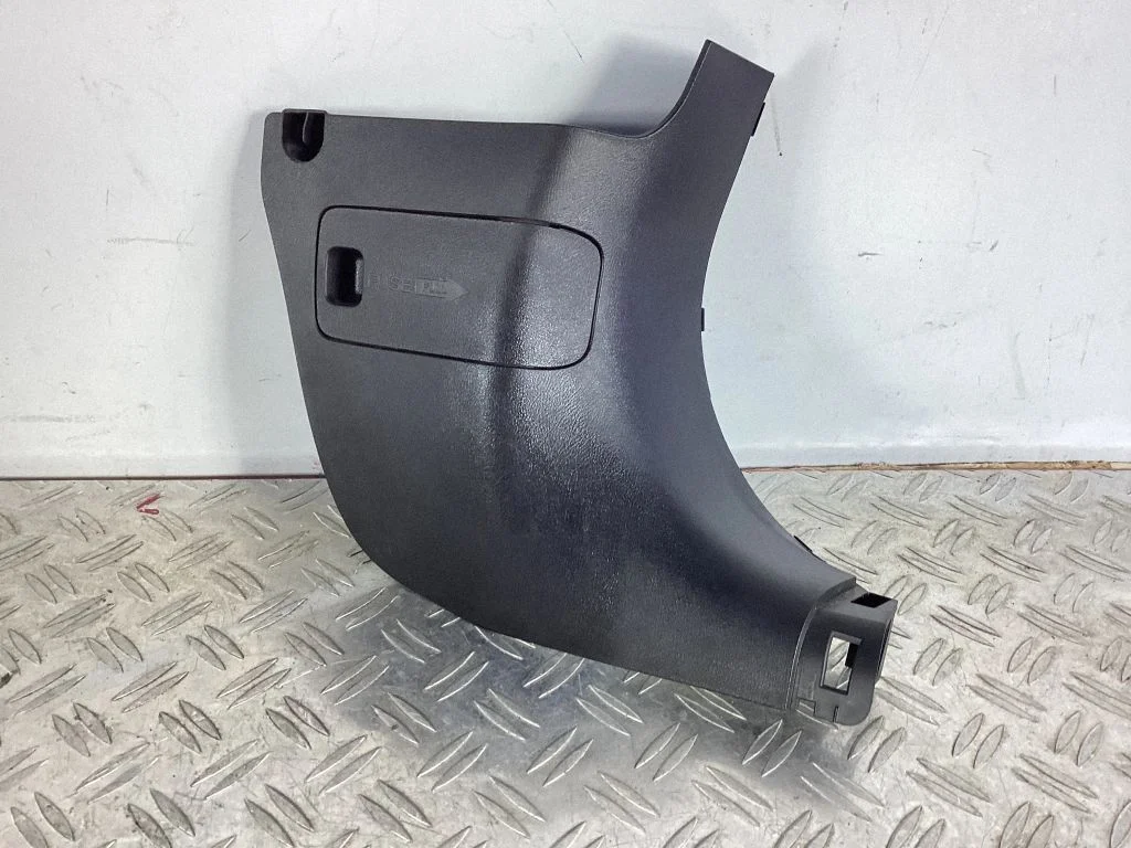 Foot area side trim – Honda Accord (2008-2016)