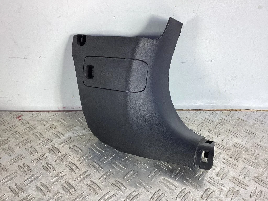 Foot area side trim – Honda Accord (2008-2016)
