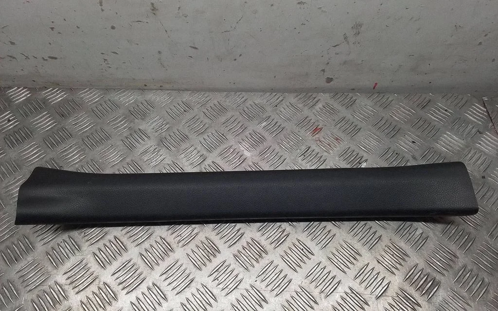 Front sill trim cover 6791342130