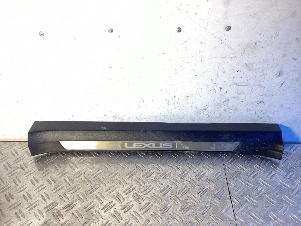 Front sill trim cover 6792078010