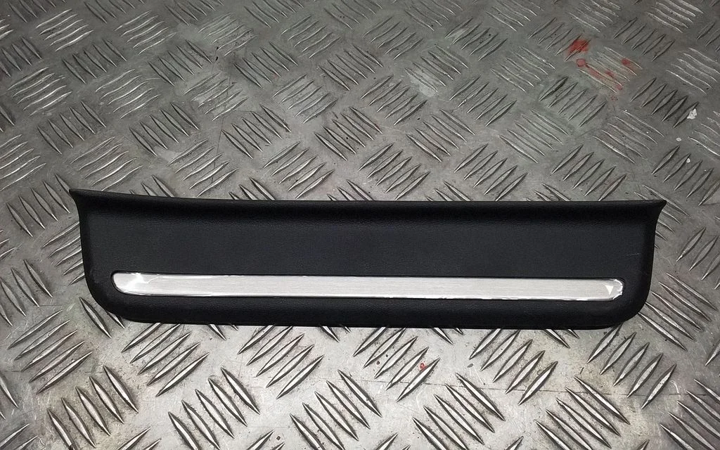 Esilävise kate (sisemine) 85887CV500