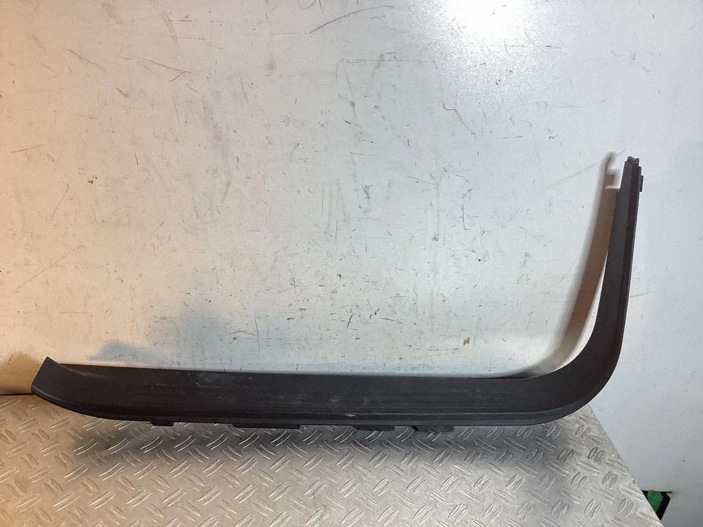 Front sill trim cover 6791360161