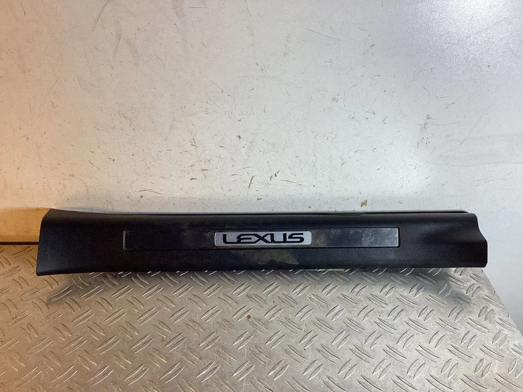 Front sill trim cover – Lexus RX 450H (2016-)