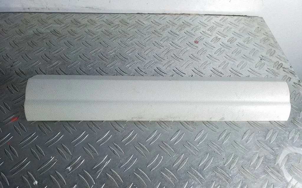 Priekšējā sliekšņa apdare (iekšējā) 51437274420