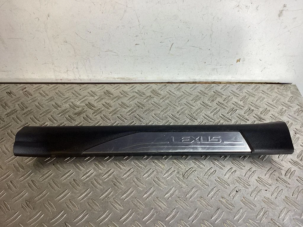 Esilävise kate (sisemine) – Lexus NX (2021-)