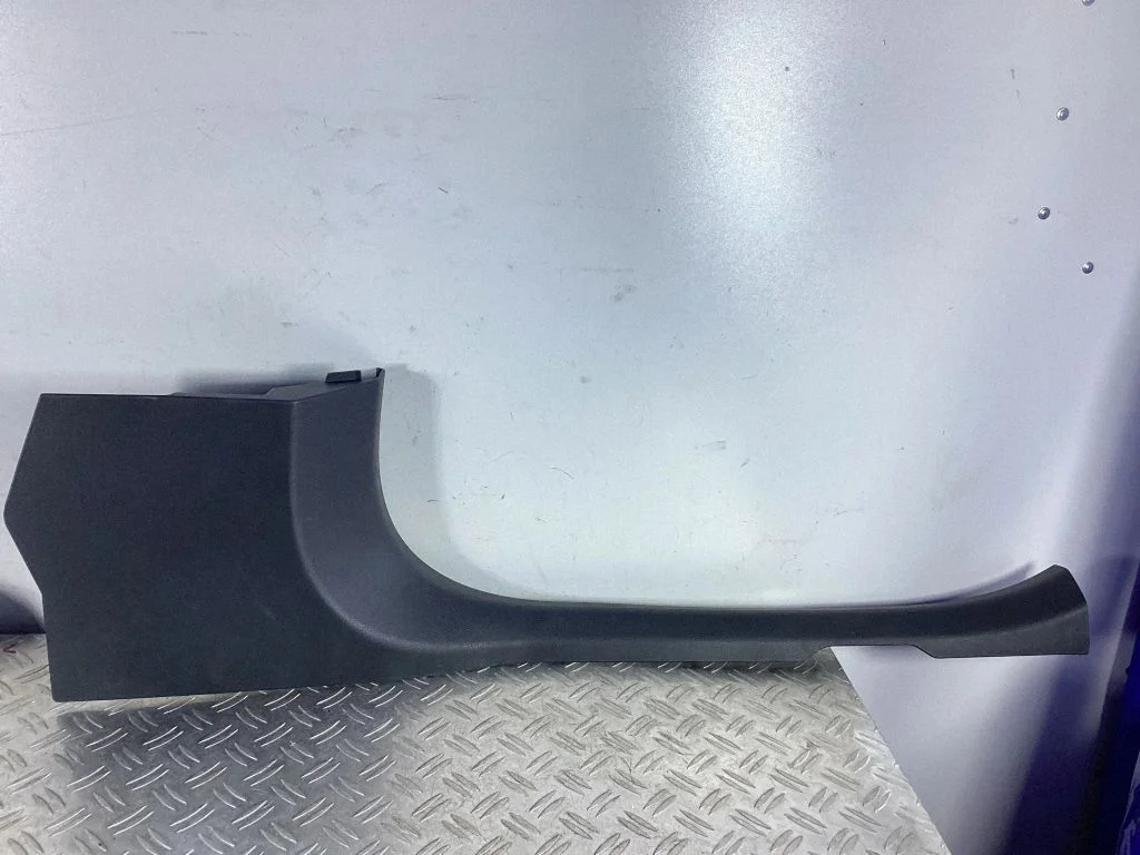 Front sill trim cover – Mercedes-Benz GLC-Class C253 (2016-)