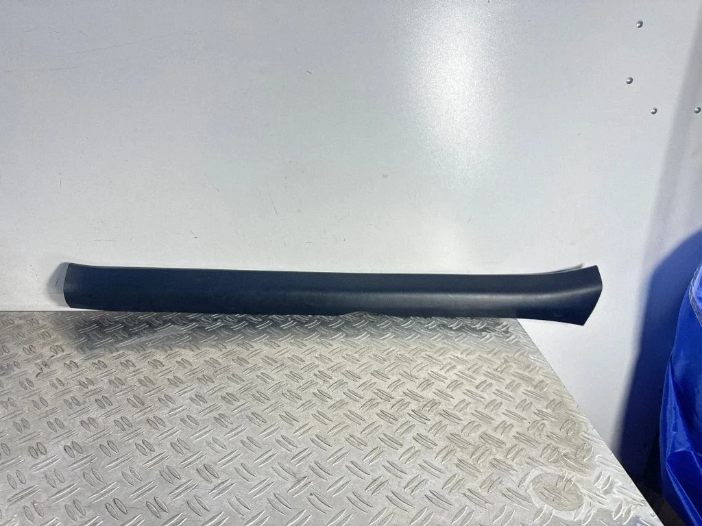 Front sill trim cover 6791324070