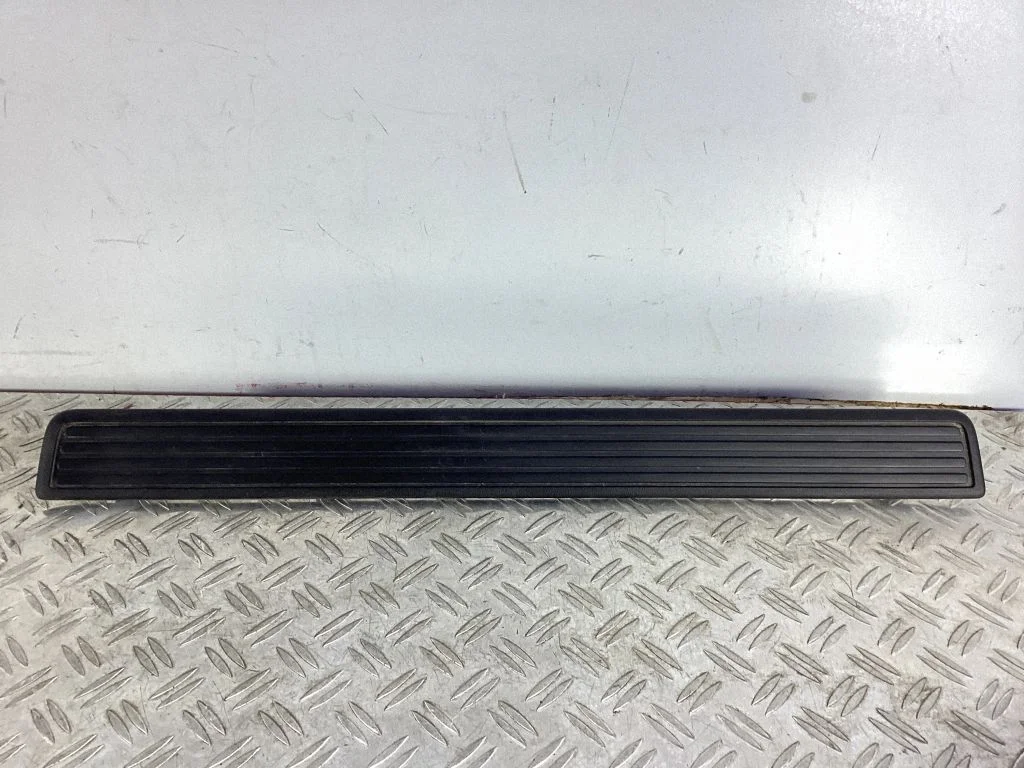 Front sill trim cover – Honda Accord (2008-2016)