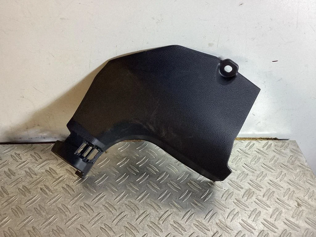 Esilävise kate (sisemine) – Nissan Qashqai (2014-2016)